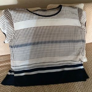 Vince short sleeve check blouse  Fringe around neck and sleeves